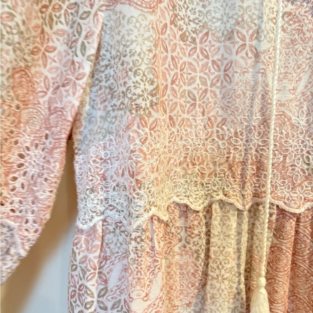 Style & Co Pale Pink & White Embroidered Tunic Top Size XL
(Bin 1) - Picture 3 of 14